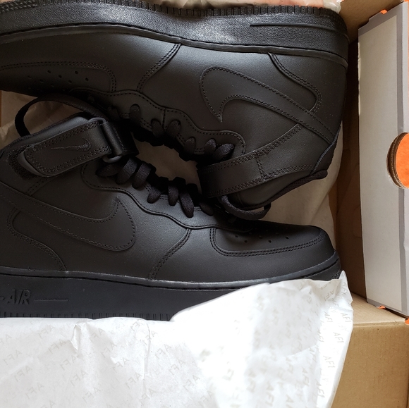 AF1 - Picture 1 of 3